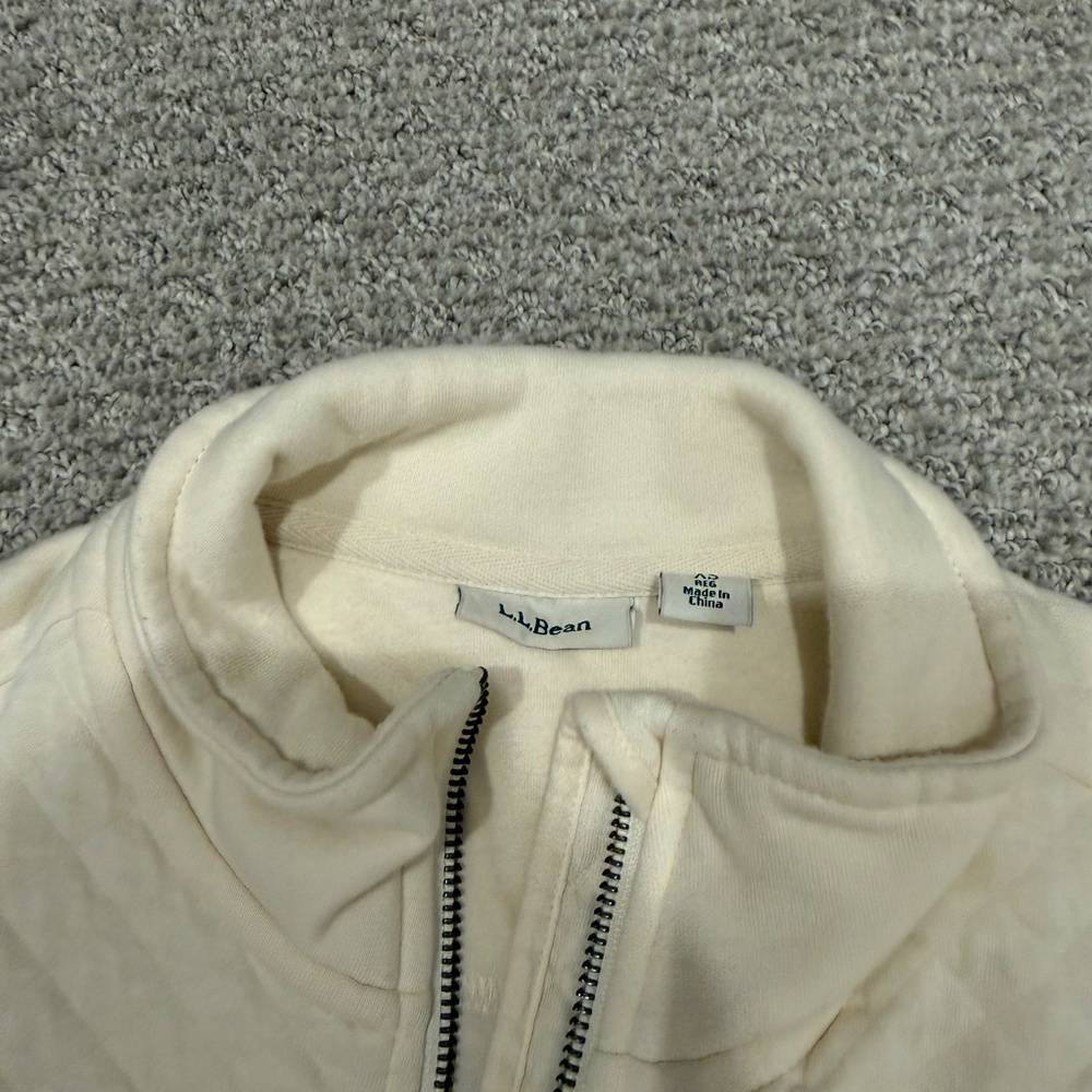LL Bean Women’s Quilted Full Zip Sweatshirt in Cream - Picture 3 of 5